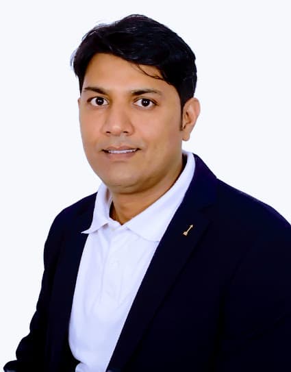 Basav Nagur headshot